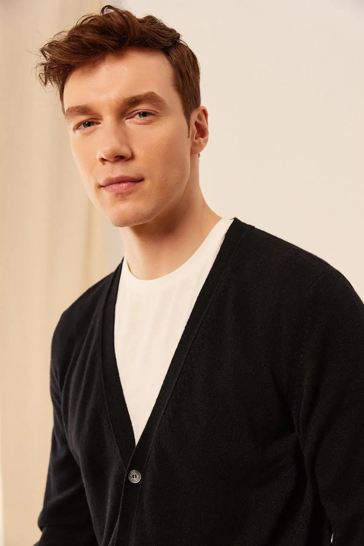 Black Pure Cashmere Arma V-Neck Long Sleeve Men's Cardigan