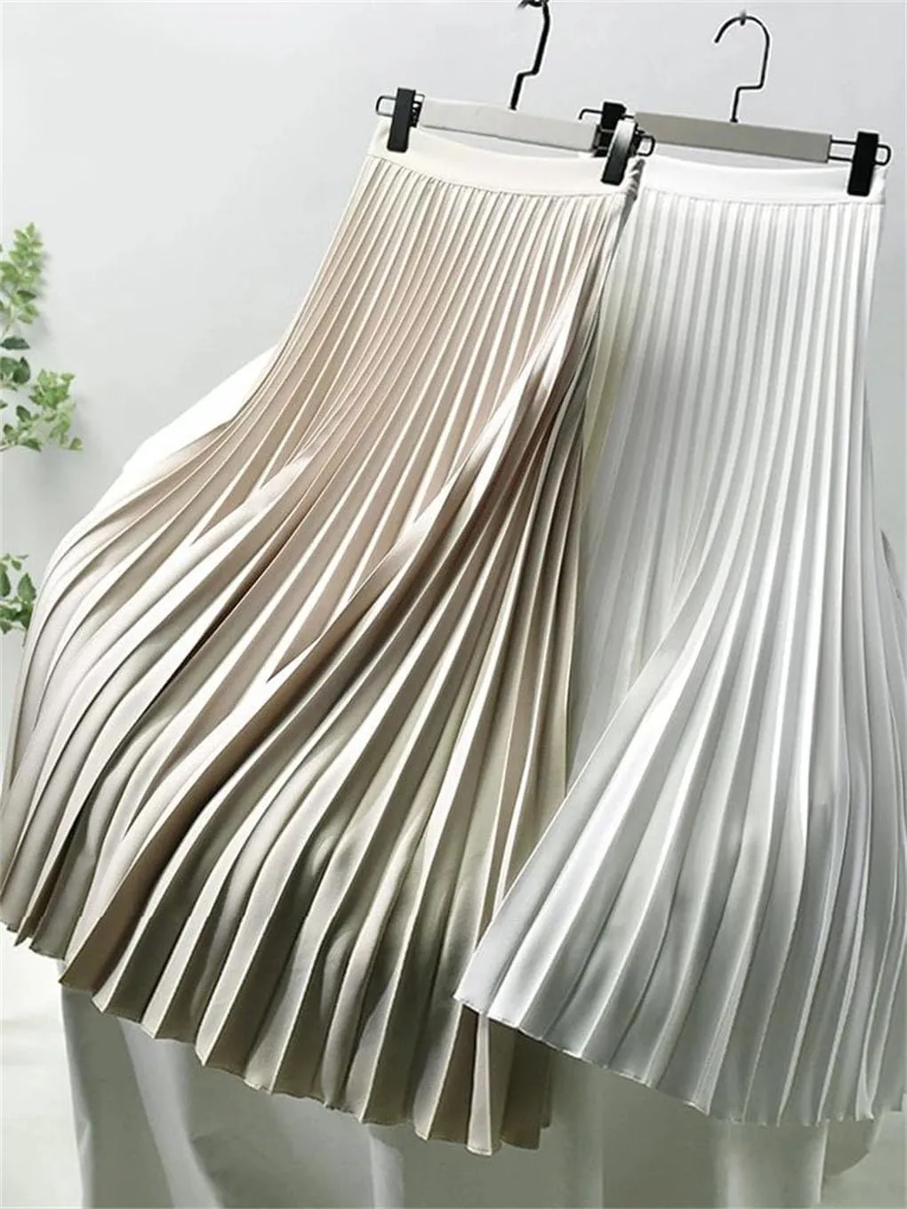Women Spring Autumn Solid Pleated Skirt High Waist Luxury Weekend Skirts with Elastic Female Beach Skirts